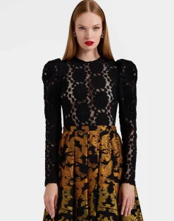Clingy TopSolid Black in Stretch Lace
