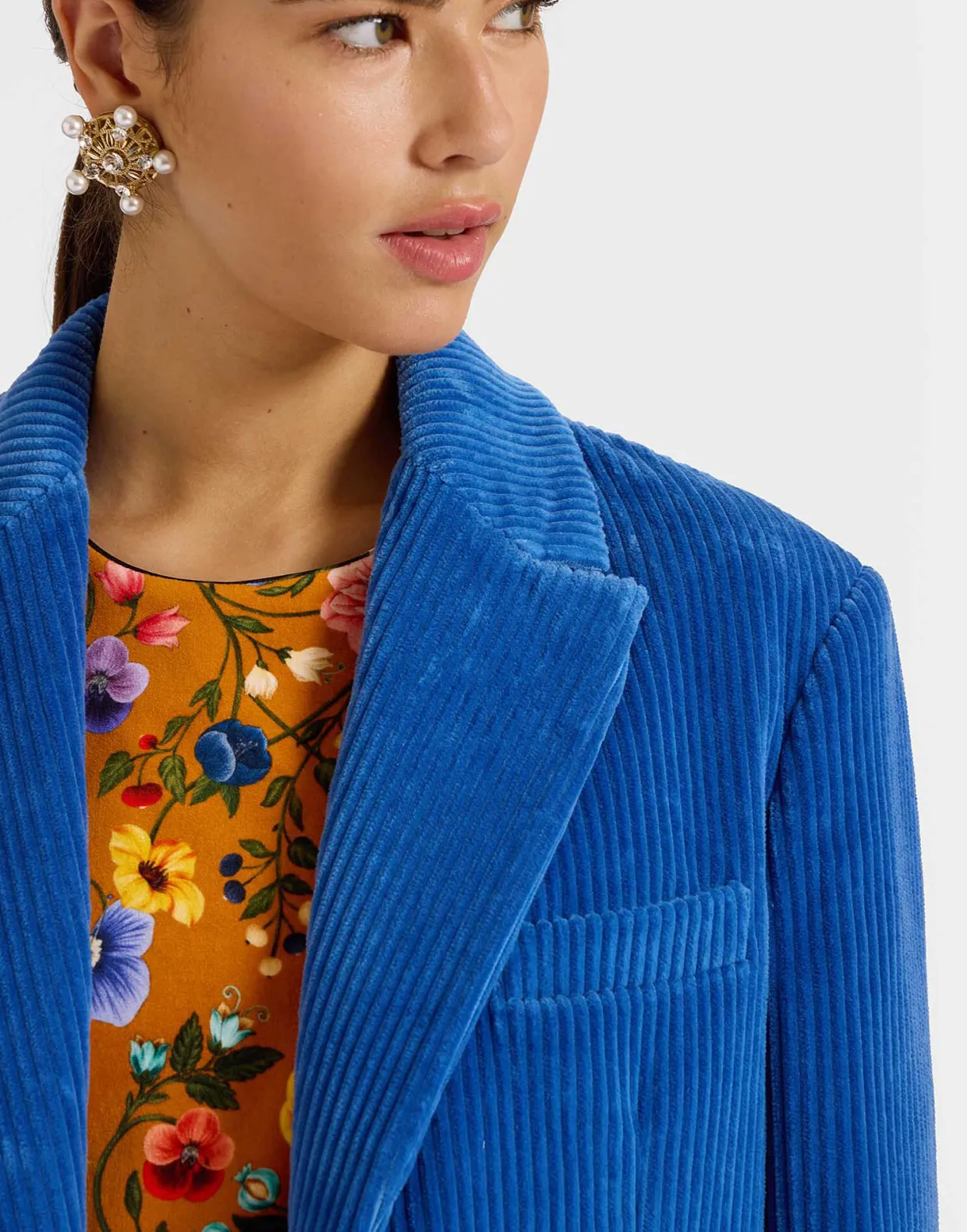 Kelly JacketSolid Light Blue in Velvet Corduroy