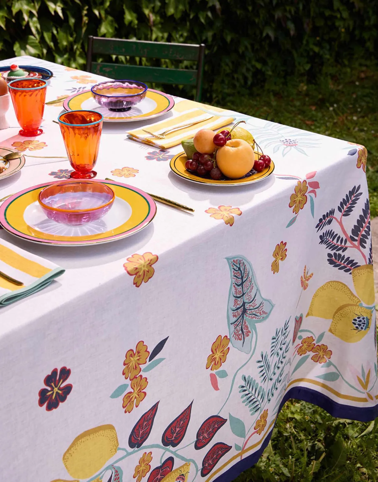 Large TableclothBotanical (Placée) in Linen