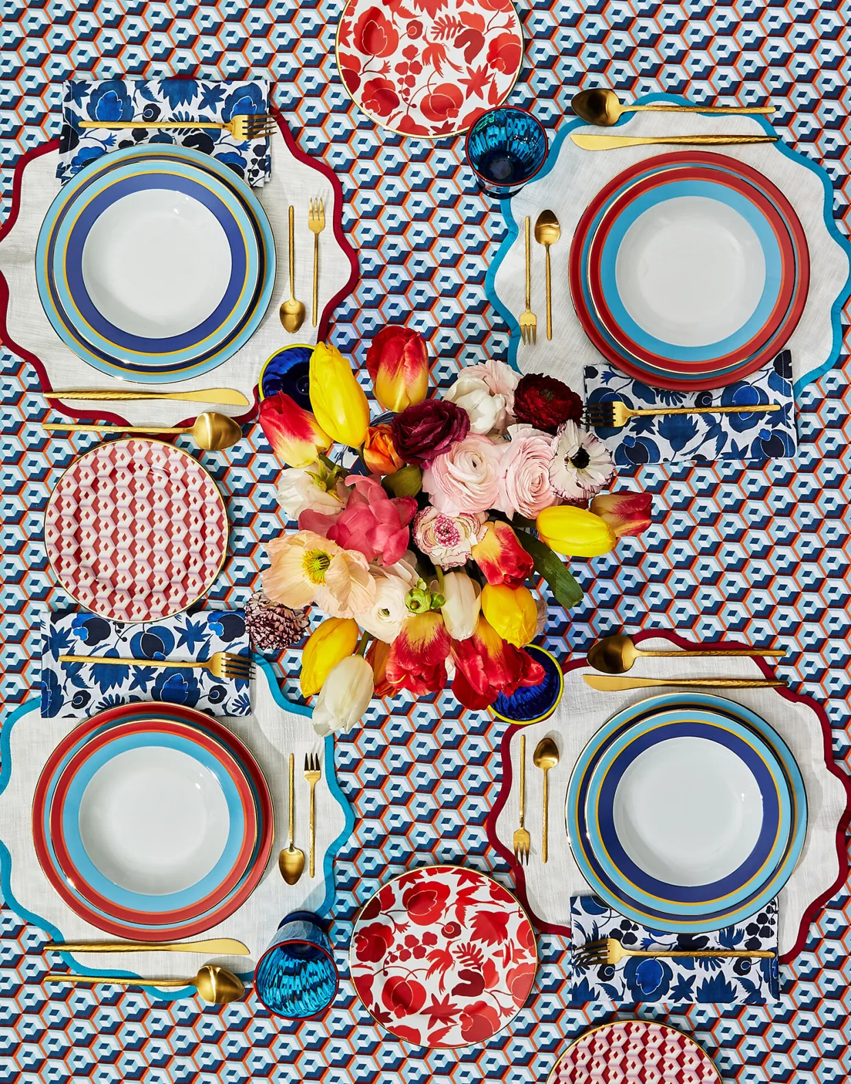 Medium Tablecloth (180x280)Cubi Blu in Linen