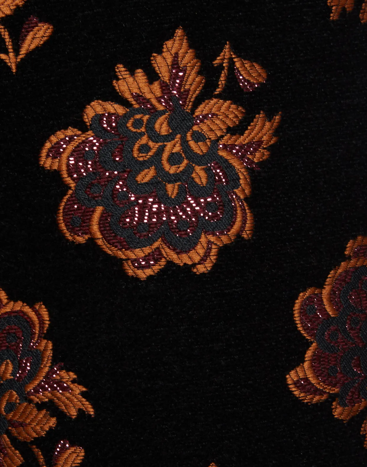 24/7 PantsRosette Black in Jacquard
