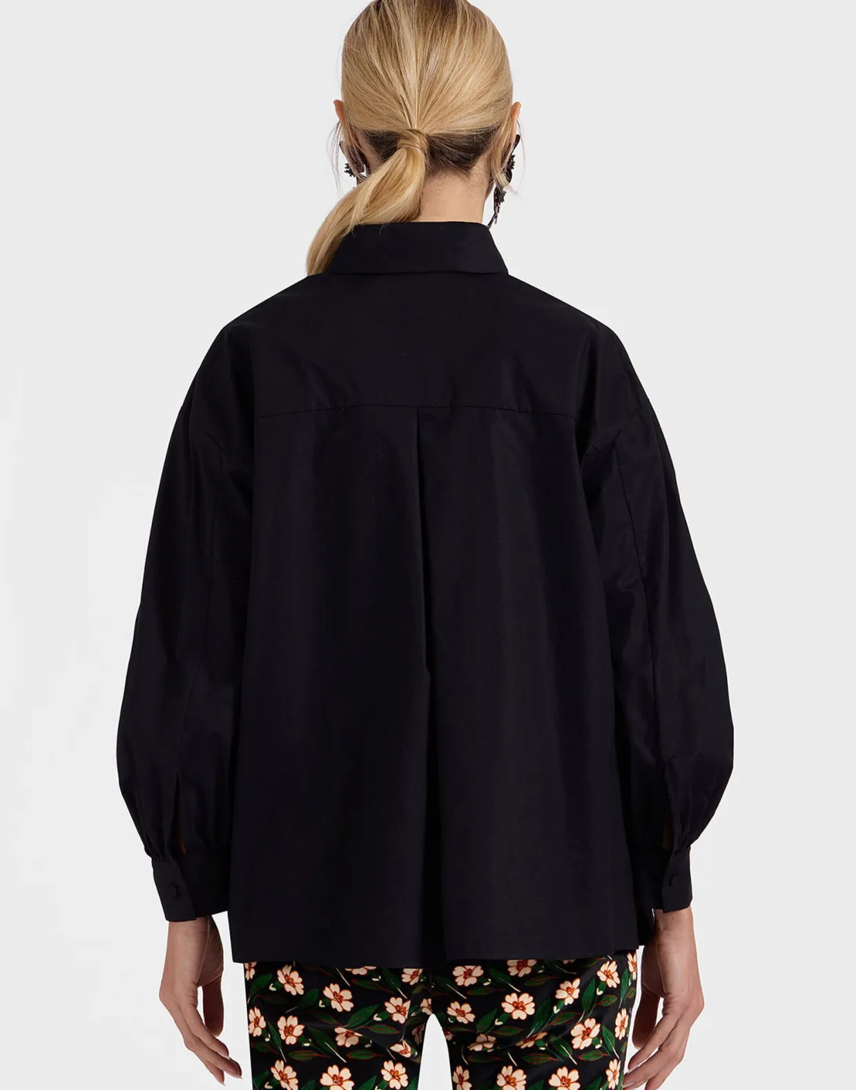 Poet ShirtSolid Black in Cotton Poplin