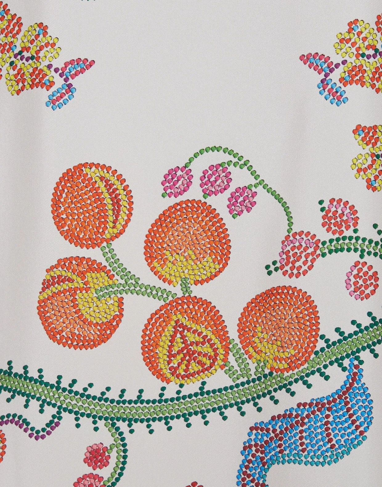 The KaftanGrenadilla Placée Off White in Silk Twill