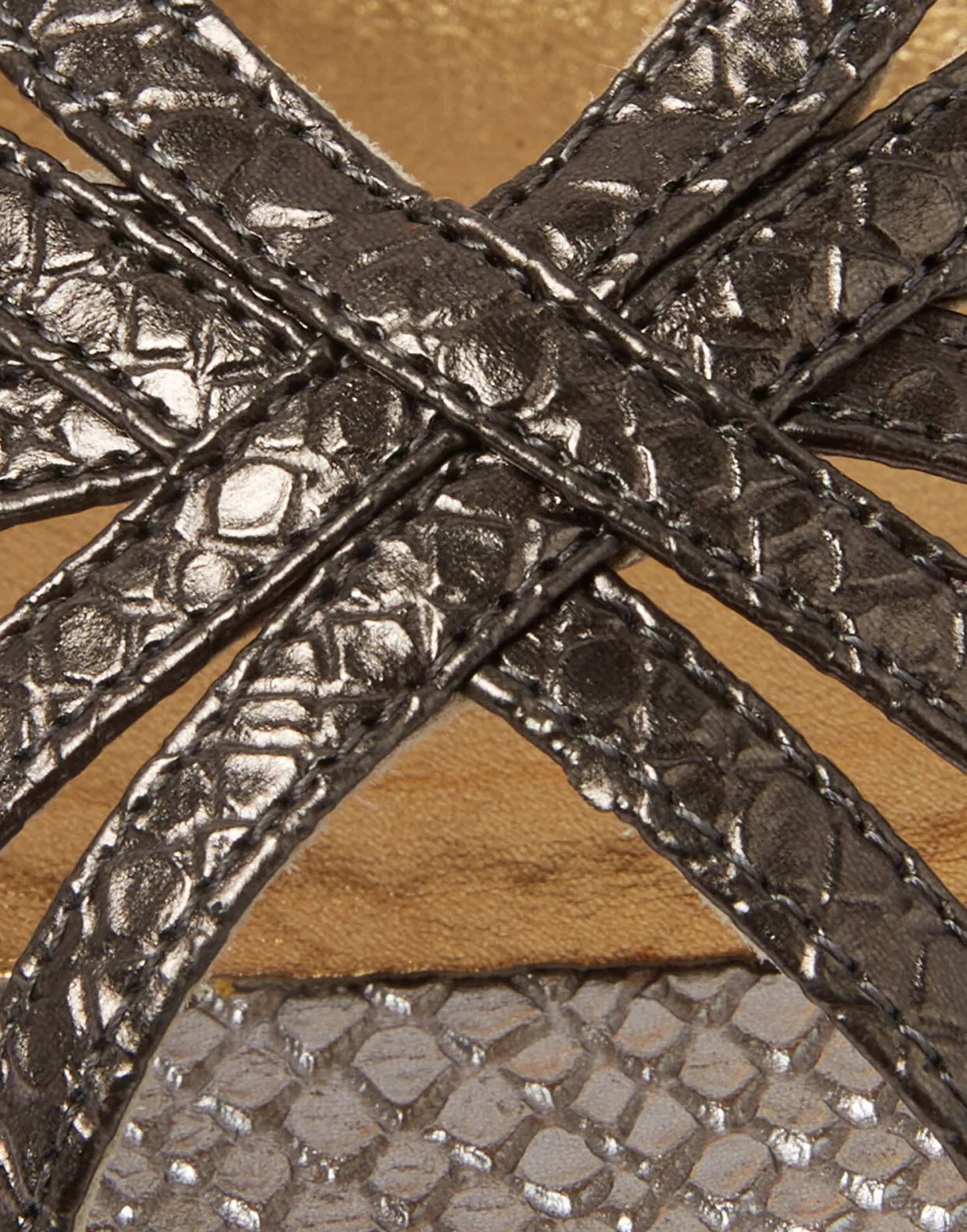 The Weekend WedgeAnthracite in Faux Python