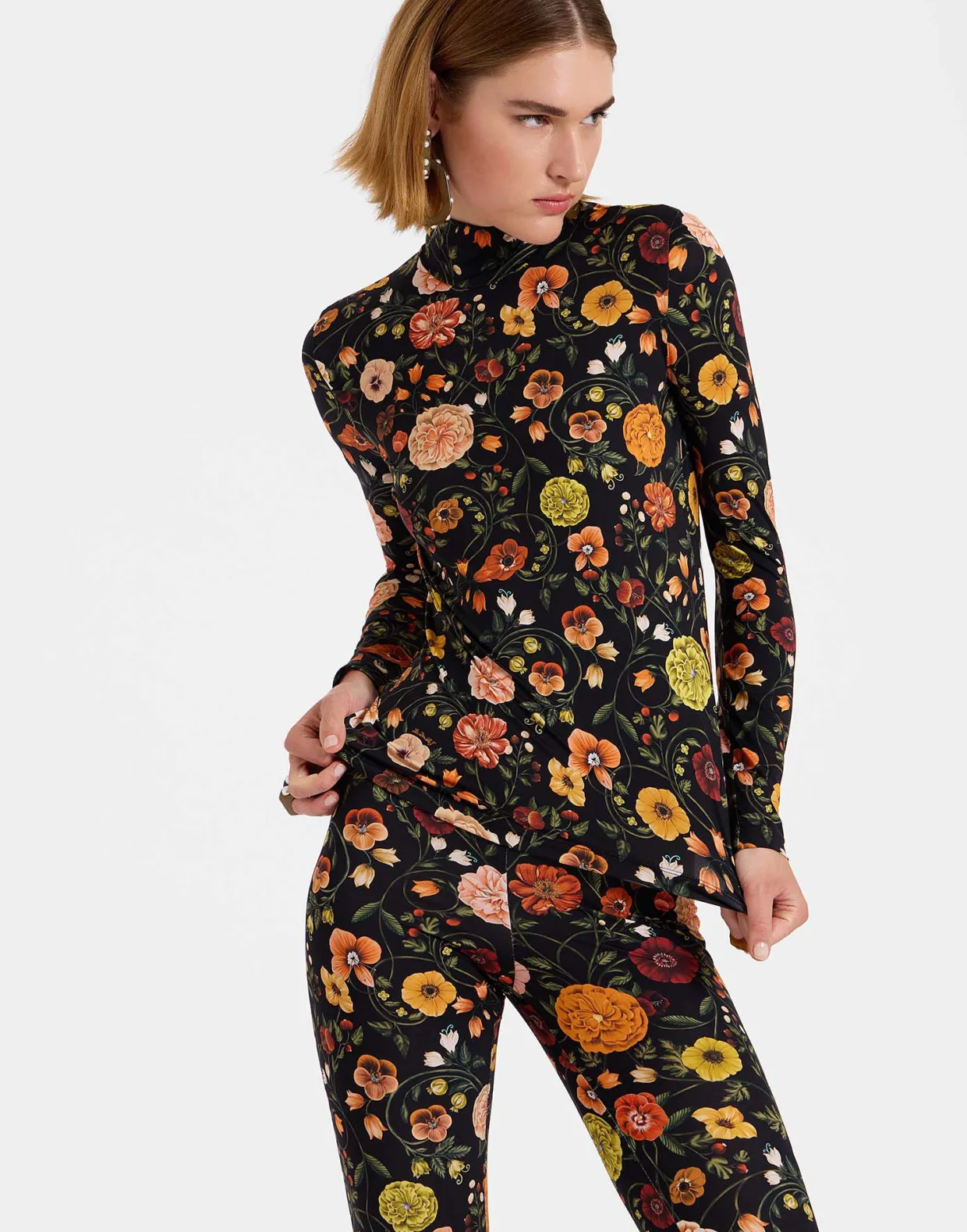 TurtleneckBotticelli Black in Skinny Jersey